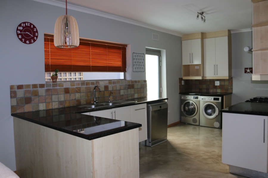 To Let 3 Bedroom Property for Rent in Kommetjie Western Cape